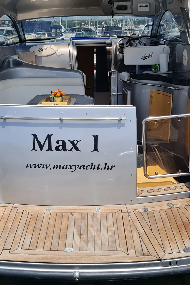 Exterior view of Max 1, a Grginić jahte Mirakul 30 motorboat at Općina Sukošan, Croatia