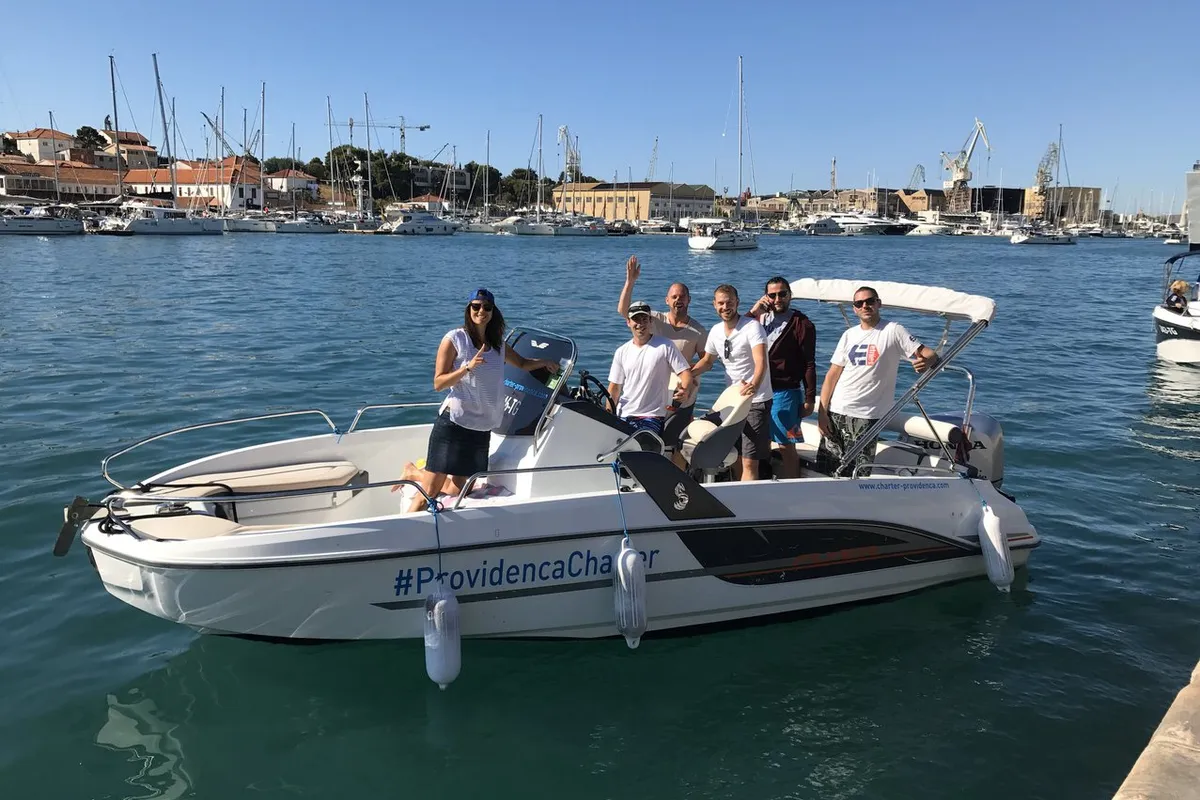 Exterior view of Benetau Flyer 6.6 Space Deck, a Beneteau Flyer 6.6 SpaceDeck motorboat at Grad Trogir, Croatia