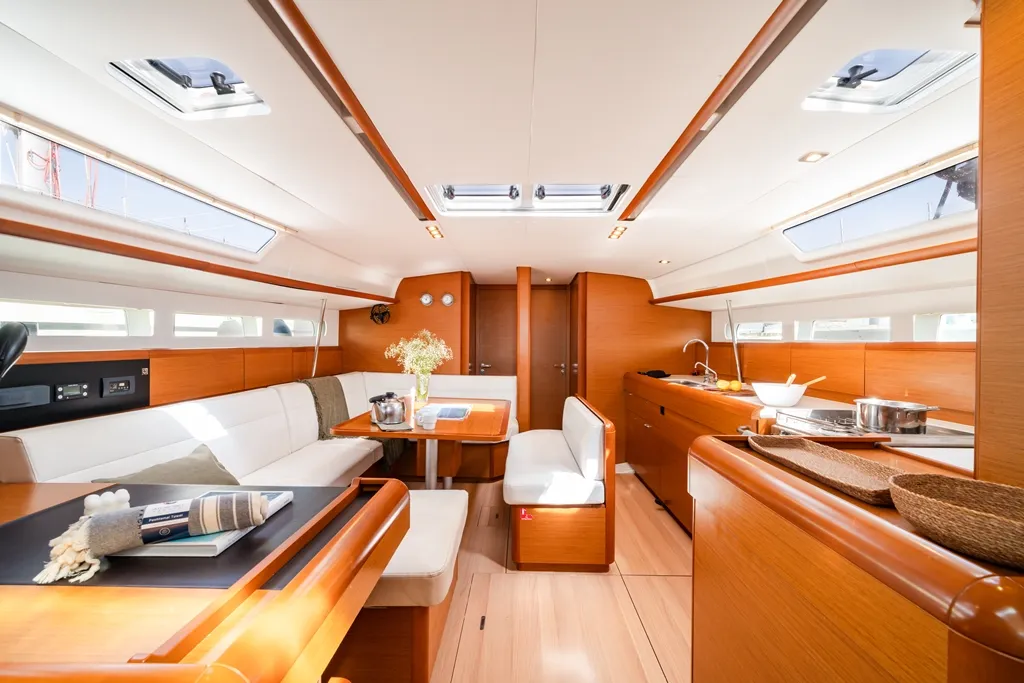 Salon of Kalliroi, a Jeanneau Sun Odyssey 519 sailboat at Municipal Unit of Rhodes, Greece