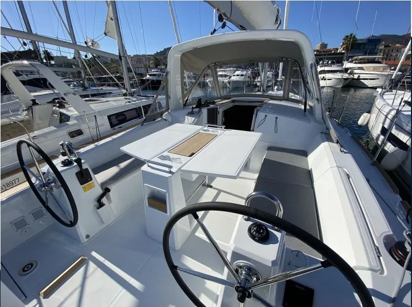Cockpit of Maximus, a Beneteau Oceanis 38.1 sailboat at Grimaud, France