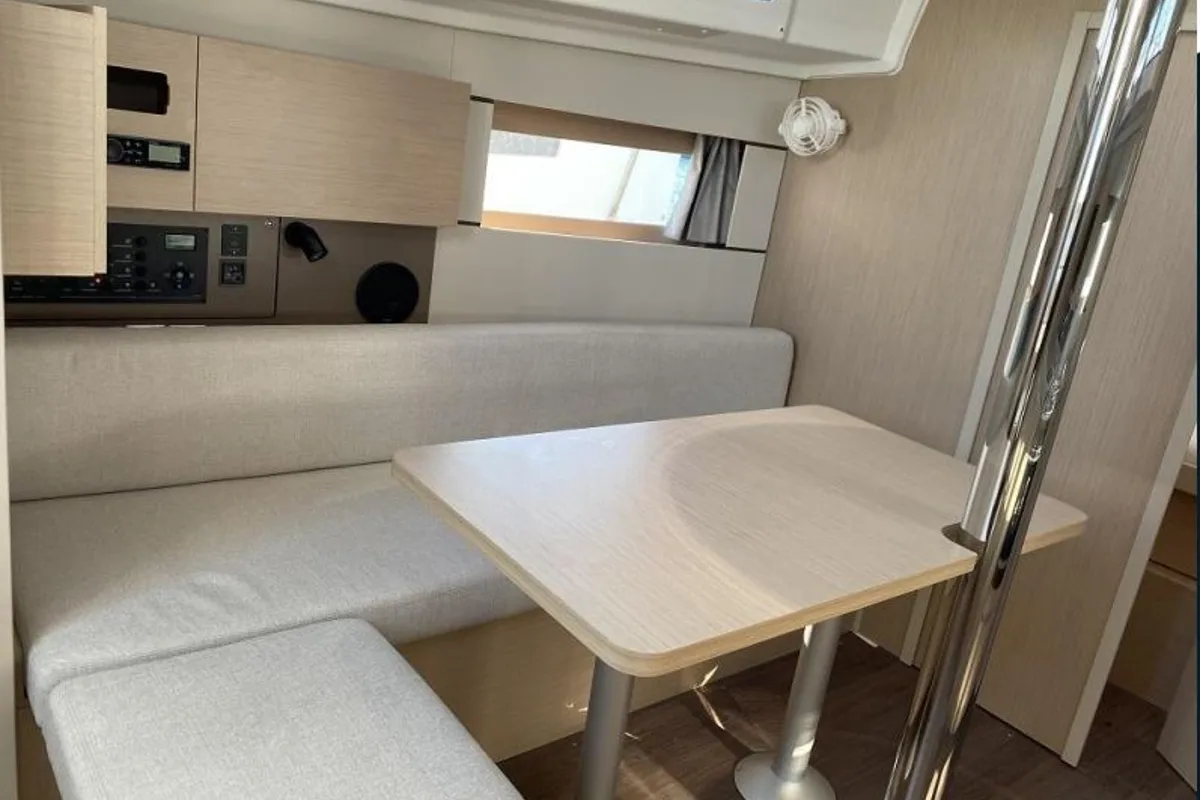 Salon of Maximus, a Beneteau Oceanis 38.1 sailboat at Grimaud, France