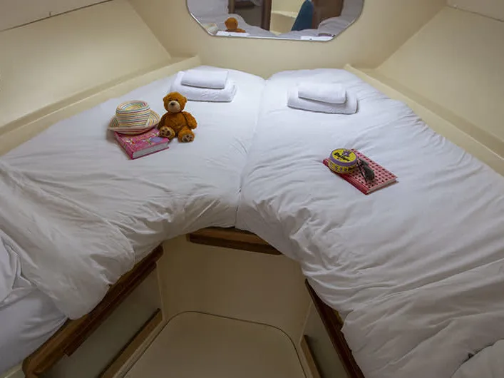Cabin on Consul, a Cygnet Consul motorboat at Rheinsberg, Germany