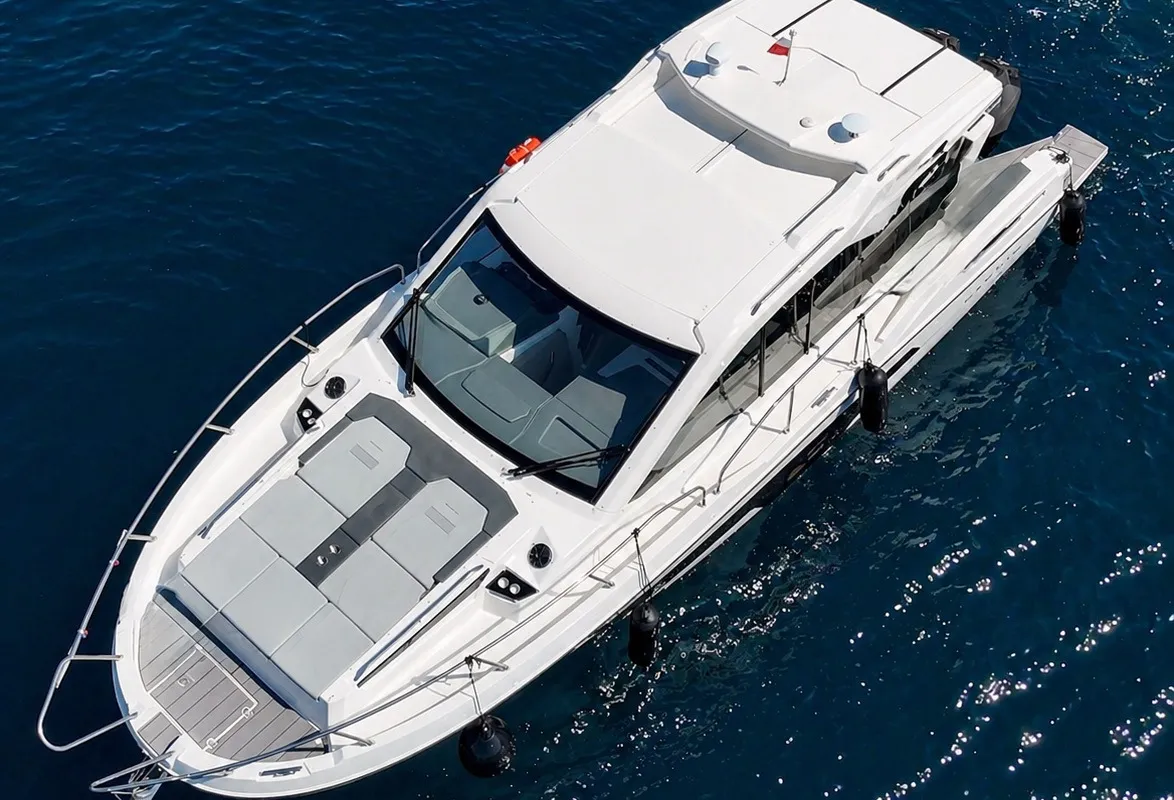Elysian, a Karnic S37x motorboat at Grad Šibenik, Croatia