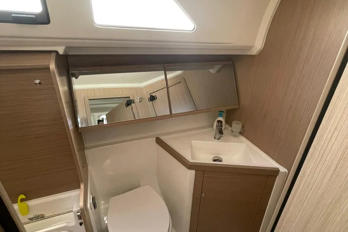 Wing II, a Beneteau Oceanis 40.1 sailboat at Piombino, Italy