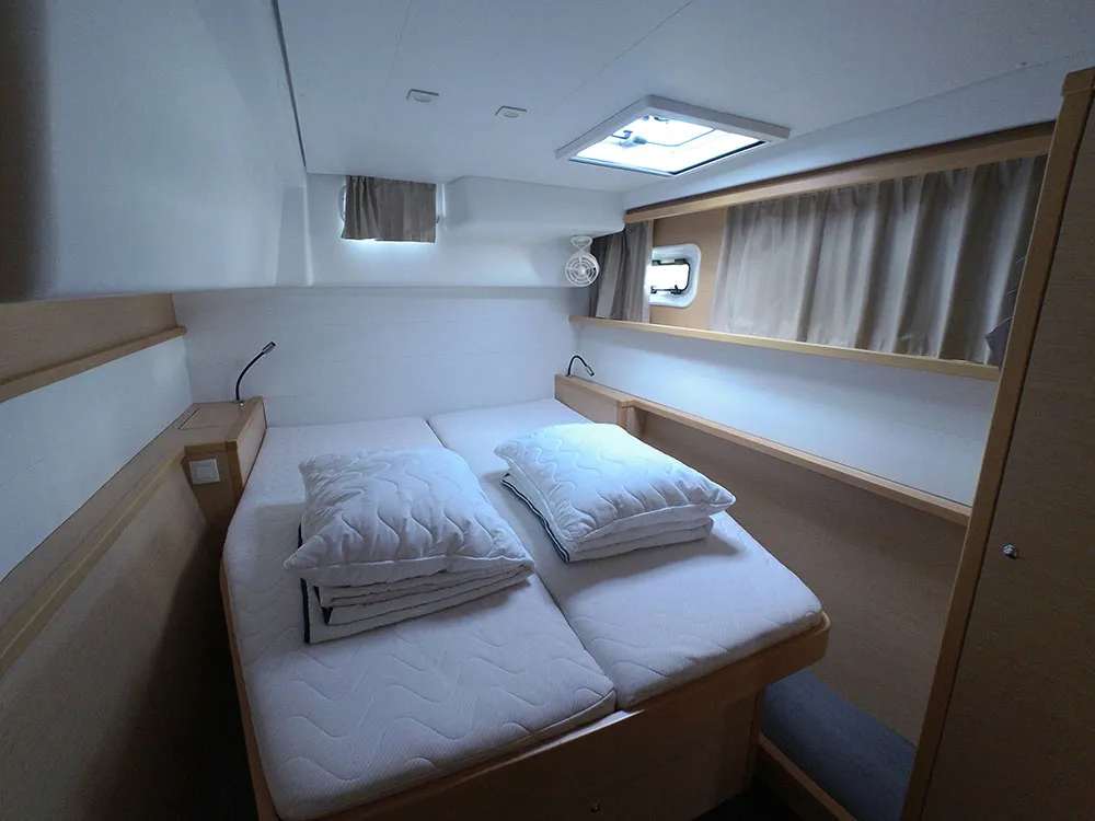 Cabin on Belo, a Lagoon 450 F catamaran at Grad Kaštela, Croatia