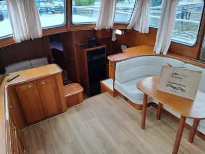 Salon of De Drait Classicline 1300, a motorboat at Woudsend, Netherlands