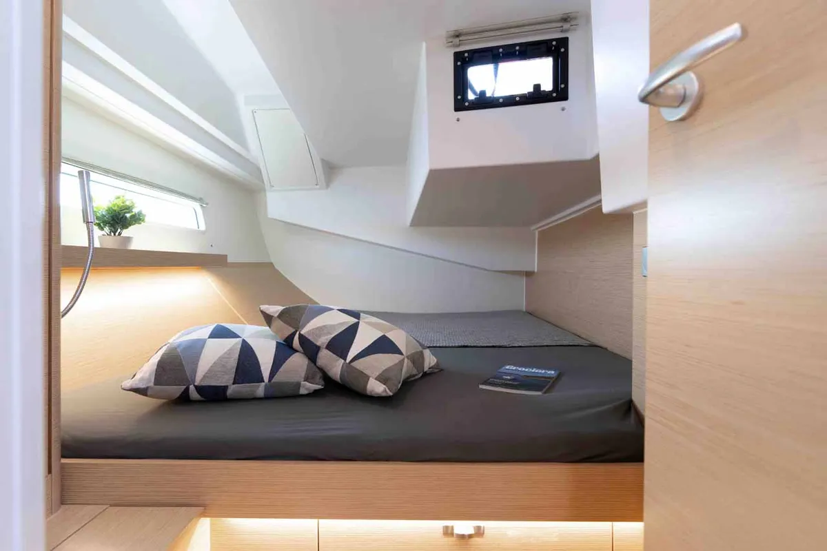 Cabin on Mare Sol, a Hanse 410 sailboat at Grad Šibenik, Croatia