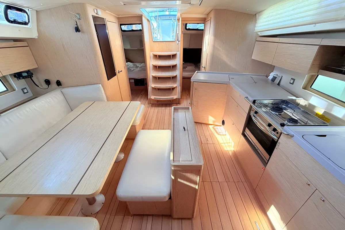 Salon of Sara, a Beneteau Oceanis 46.1 sailboat at Općina Sukošan, Croatia