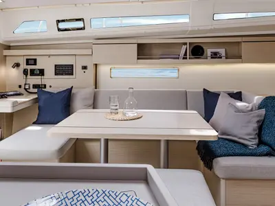 Salon of Dinamica, a Beneteau Oceanis 40.1 sailboat at San Vincenzo, Italy