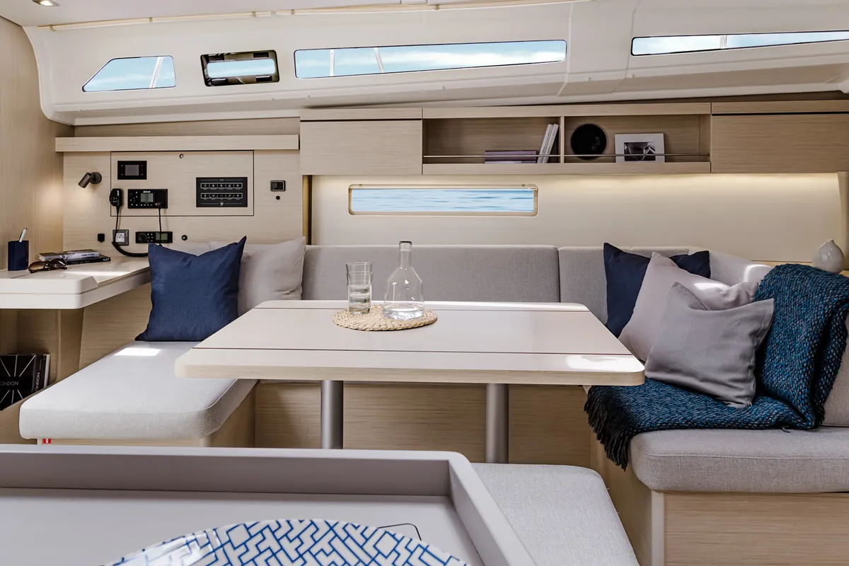 Salon of Dinamica, a Beneteau Oceanis 40.1 sailboat at San Vincenzo, Italy