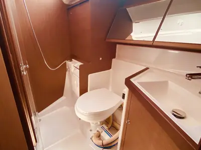 Head on Yello (Pax 10), a Beneteau Oceanis 40.1 sailboat at Municipal Unit of Lefkada, Greece