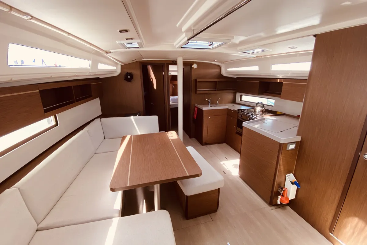 Salon of Yello (Pax 10), a Beneteau Oceanis 40.1 sailboat at Municipal Unit of Lefkada, Greece