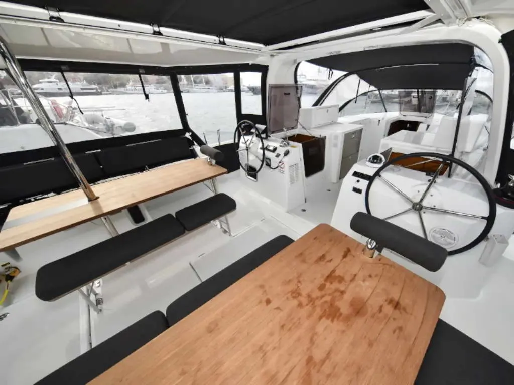 NEW HORIZONS II, a Jeanneau Sun Loft 47 sailboat at La Favière, France