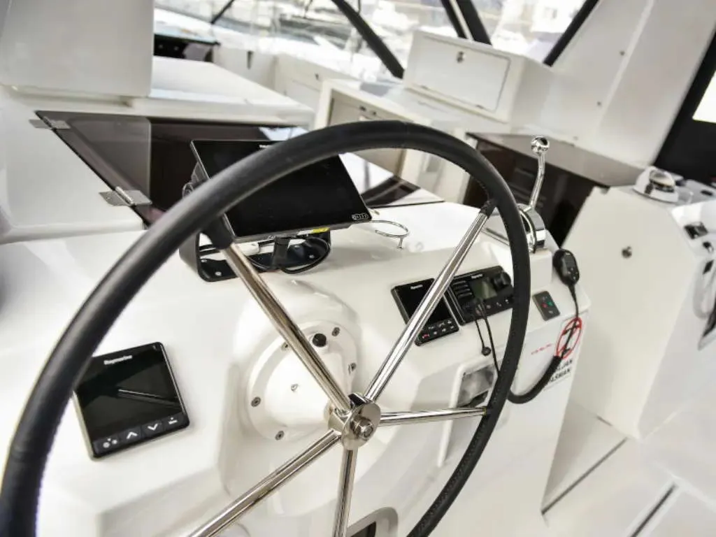 NEW HORIZONS II, a Jeanneau Sun Loft 47 sailboat at La Favière, France