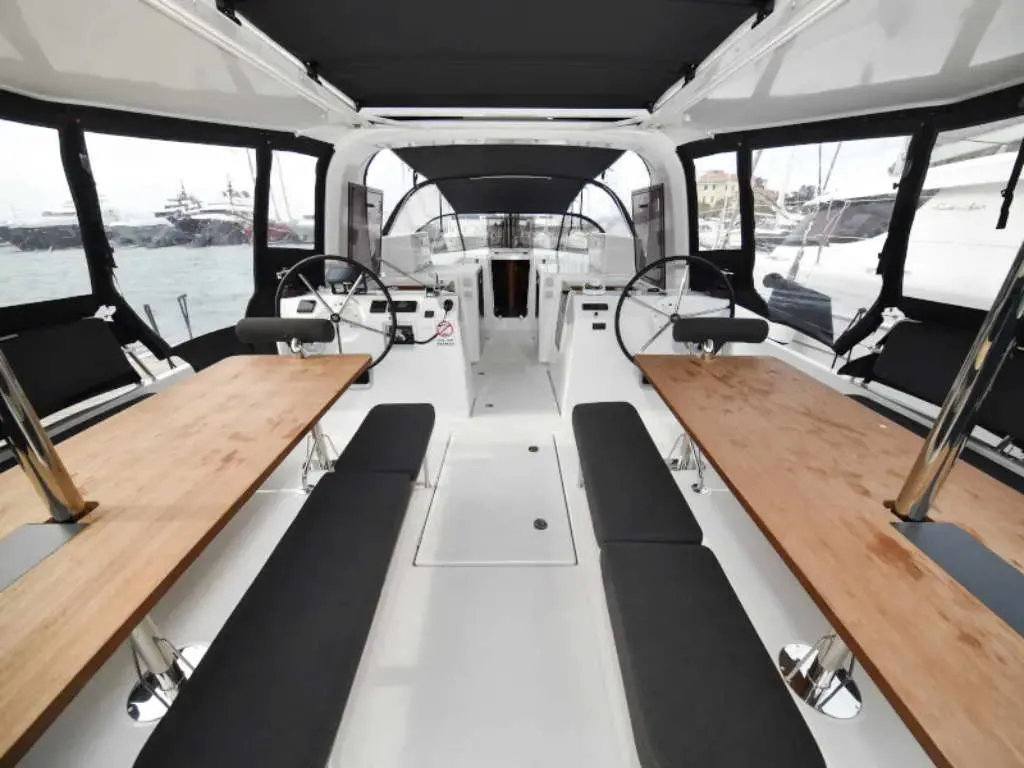 NEW HORIZONS II, a Jeanneau Sun Loft 47 sailboat at La Favière, France