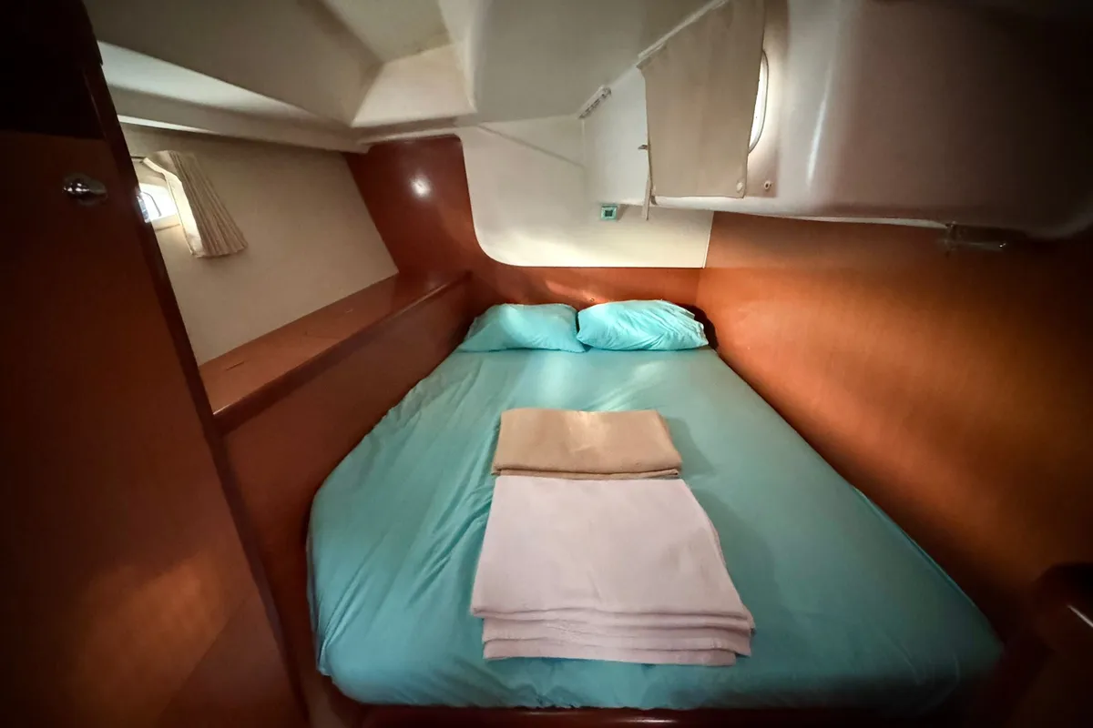 Cabin on Viento, a Beneteau Oceanis 46 sailboat at Fethiye, Turkey