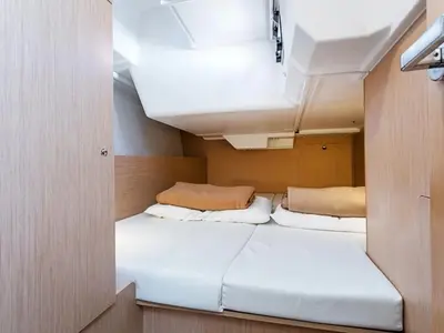 Cabin on Epicteto, a Beneteau Oceanis 38 sailboat at Castelló d'Empúries, Spain