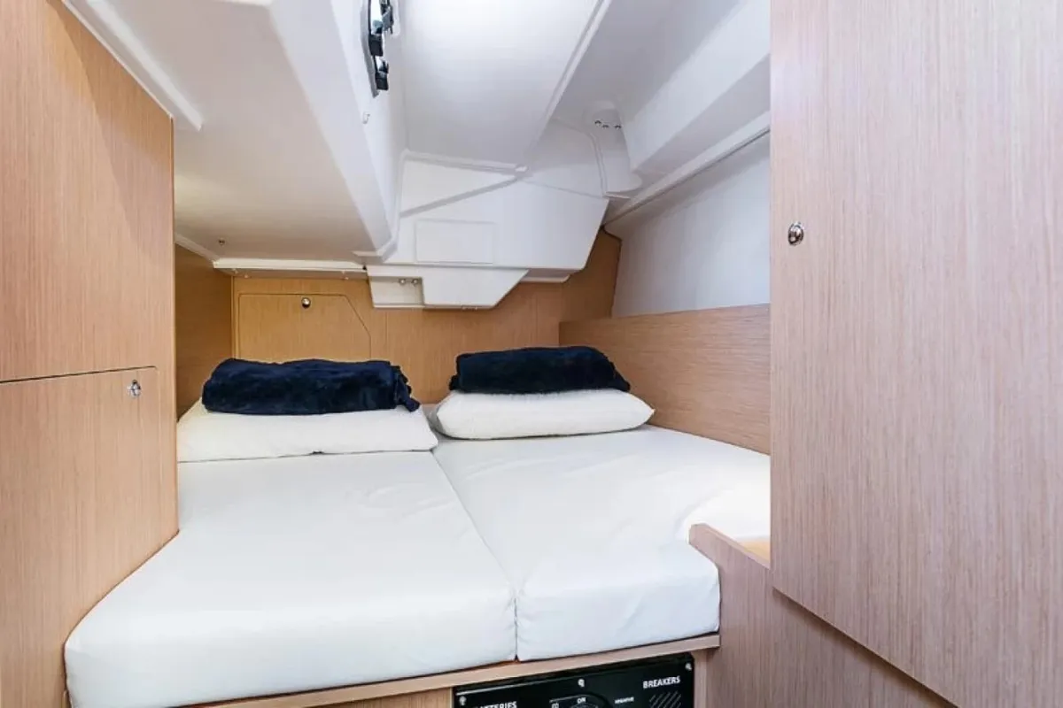 Cabin on Epicteto, a Beneteau Oceanis 38 sailboat at Castelló d'Empúries, Spain