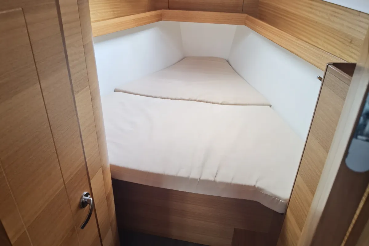 Cabin on Fuga, a Elan Impression 40.1 sailboat at Punat, Croatia