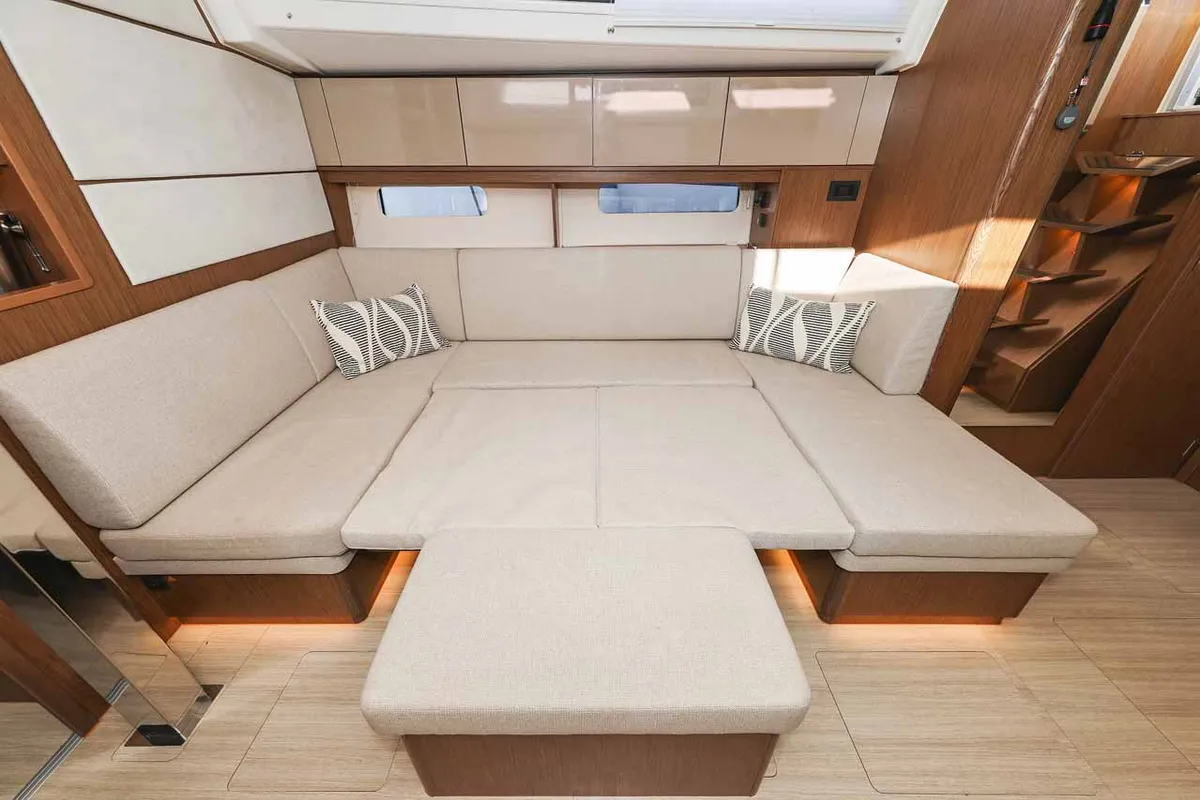 Salon of Aquila, a Bavaria C46 sailboat at Murter, Croatia
