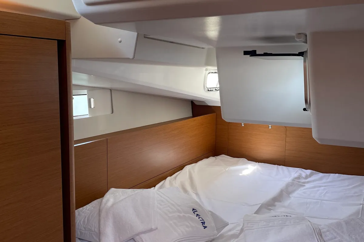 Cabin on Electra, a Jeanneau Sun Odyssey 490 sailboat at Parikia, Greece