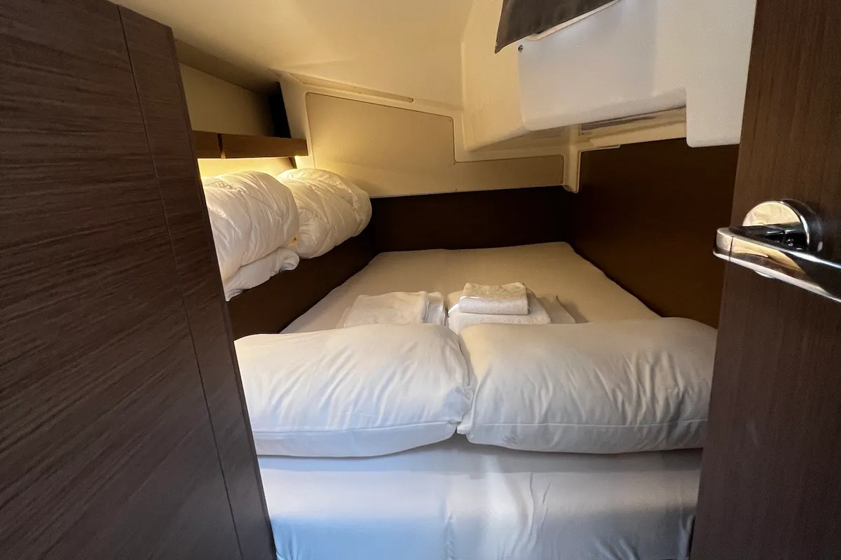 Cabin on Clara, a Beneteau Oceanis 34.1 sailboat at Sukošan, Croatia