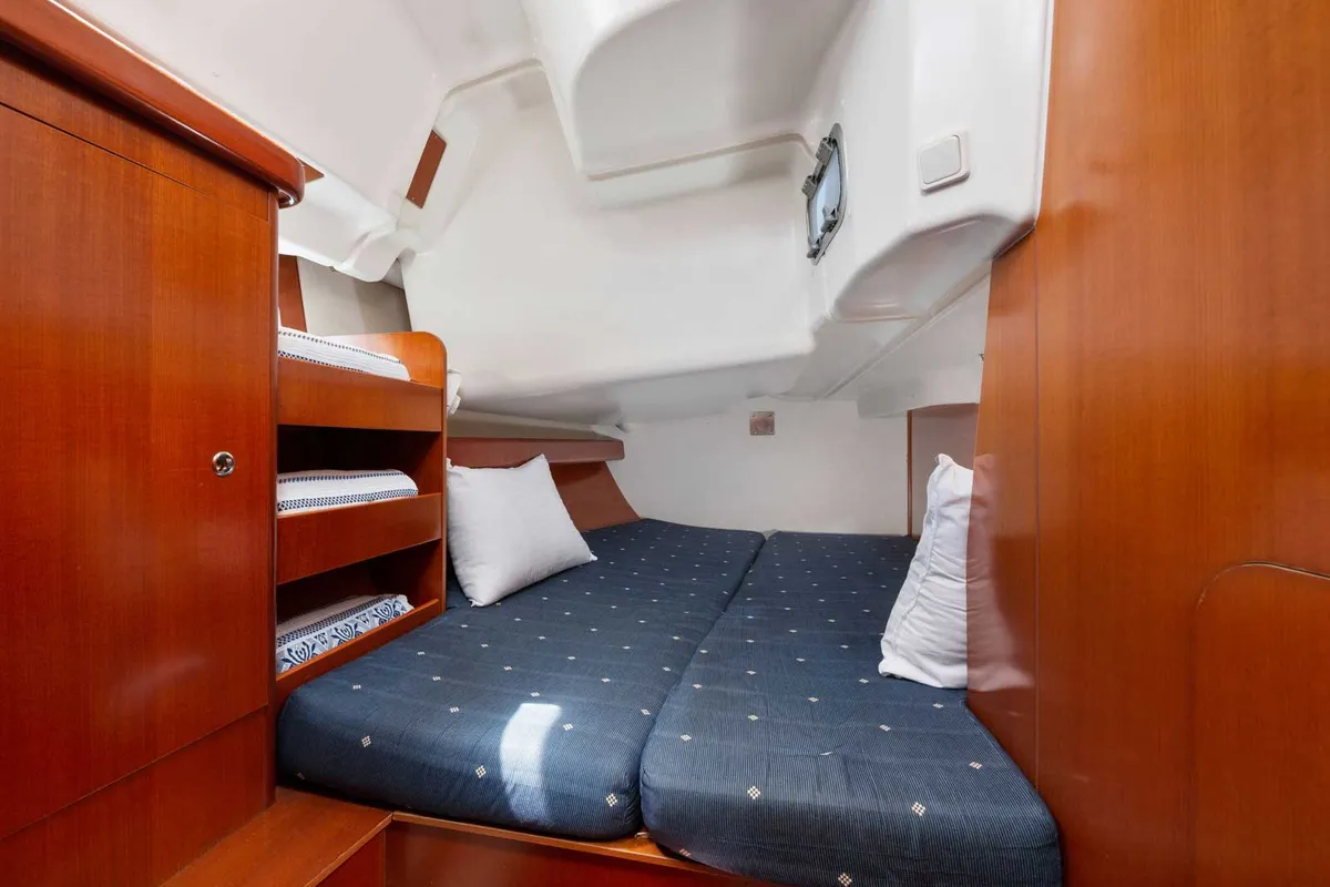 Cabin on Thalassa, a Beneteau Oceanis 423 sailboat at Preveza, Greece