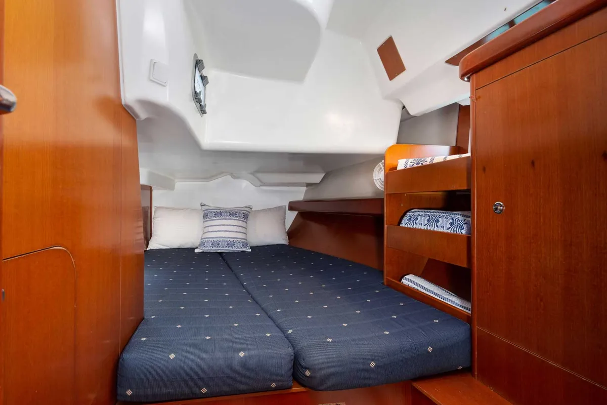 Cabin on Thalassa, a Beneteau Oceanis 423 sailboat at Preveza, Greece