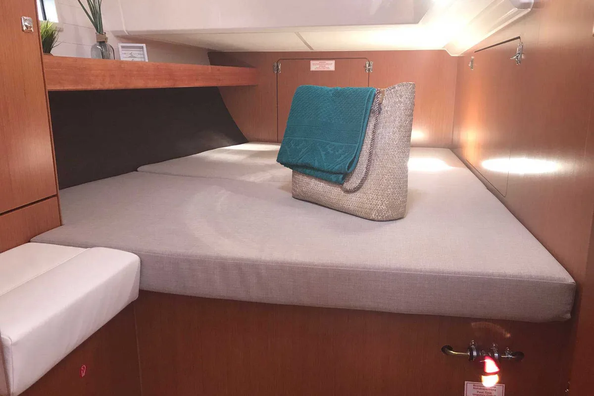 Cabin on Monsieur, a Bavaria 46 Cruiser sailboat at Vibo Valentia, Italy