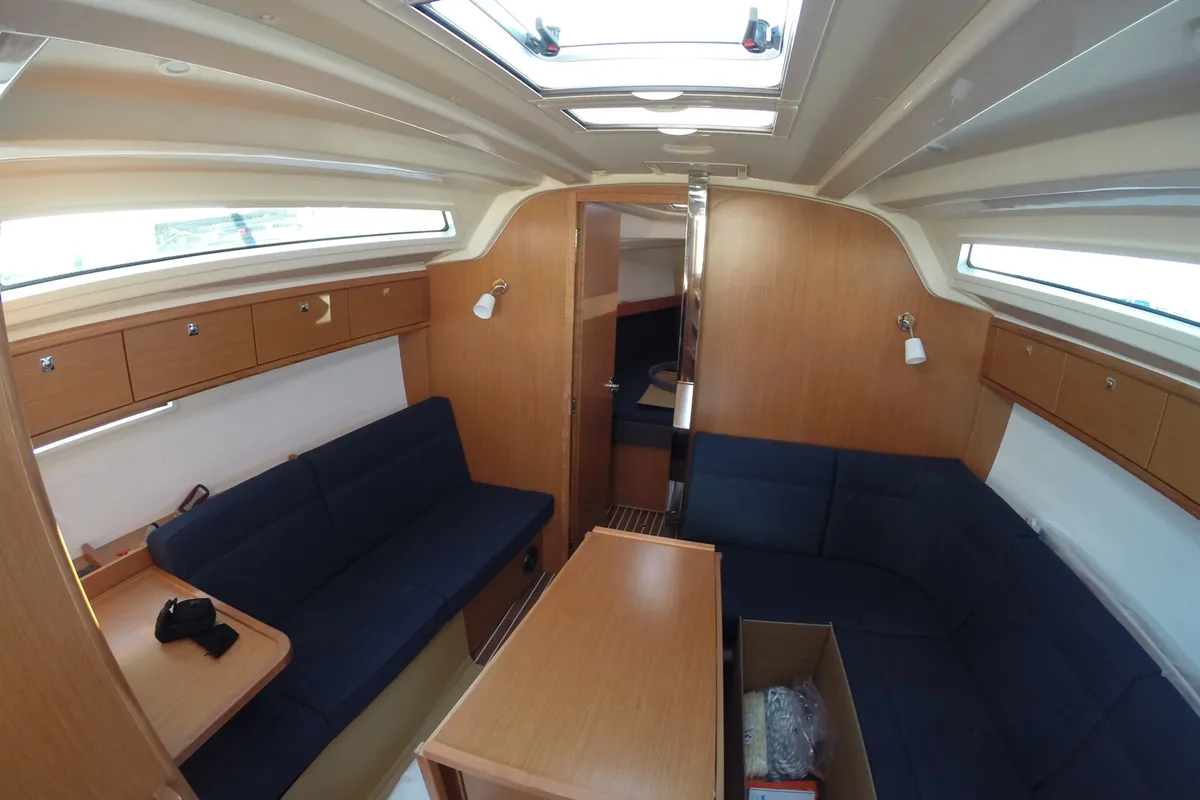 Salon of Mimi, a Bavaria Cruiser 37 sailboat at Općina Vrsar, Croatia