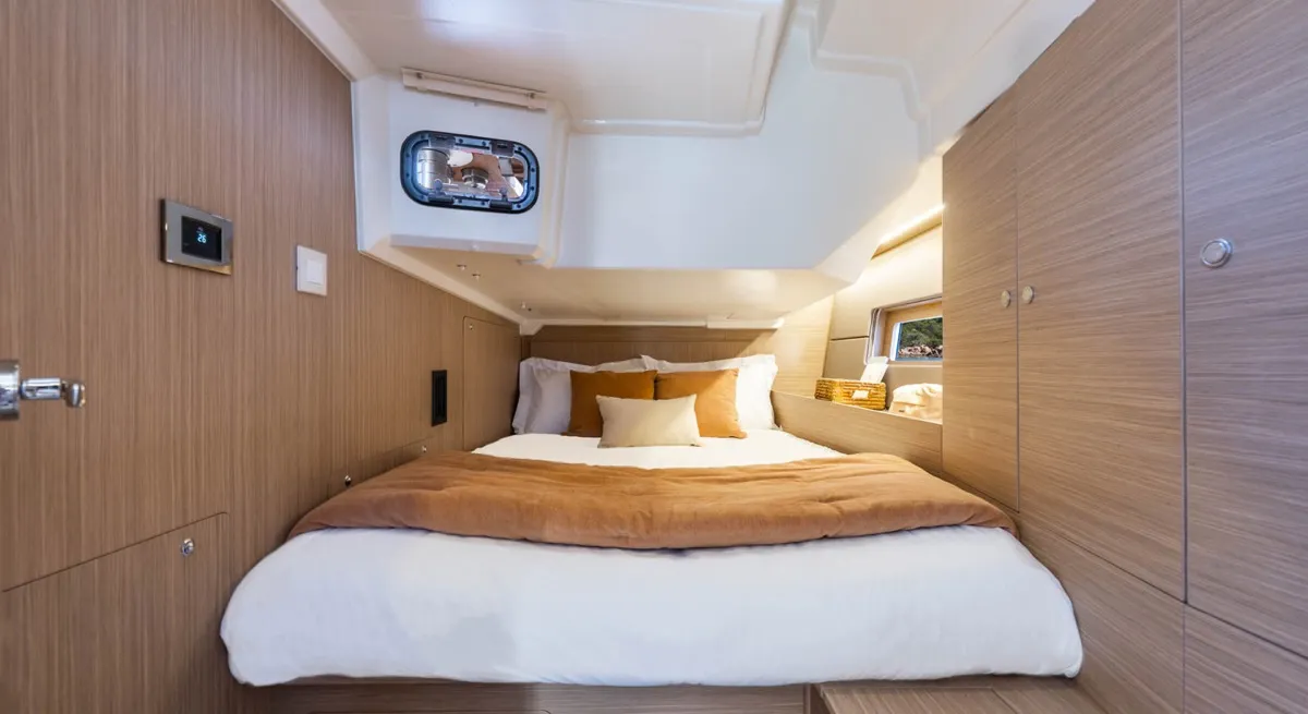 Cabin on Nina, a Beneteau Oceanis 47 sailboat at Olbia, Italy