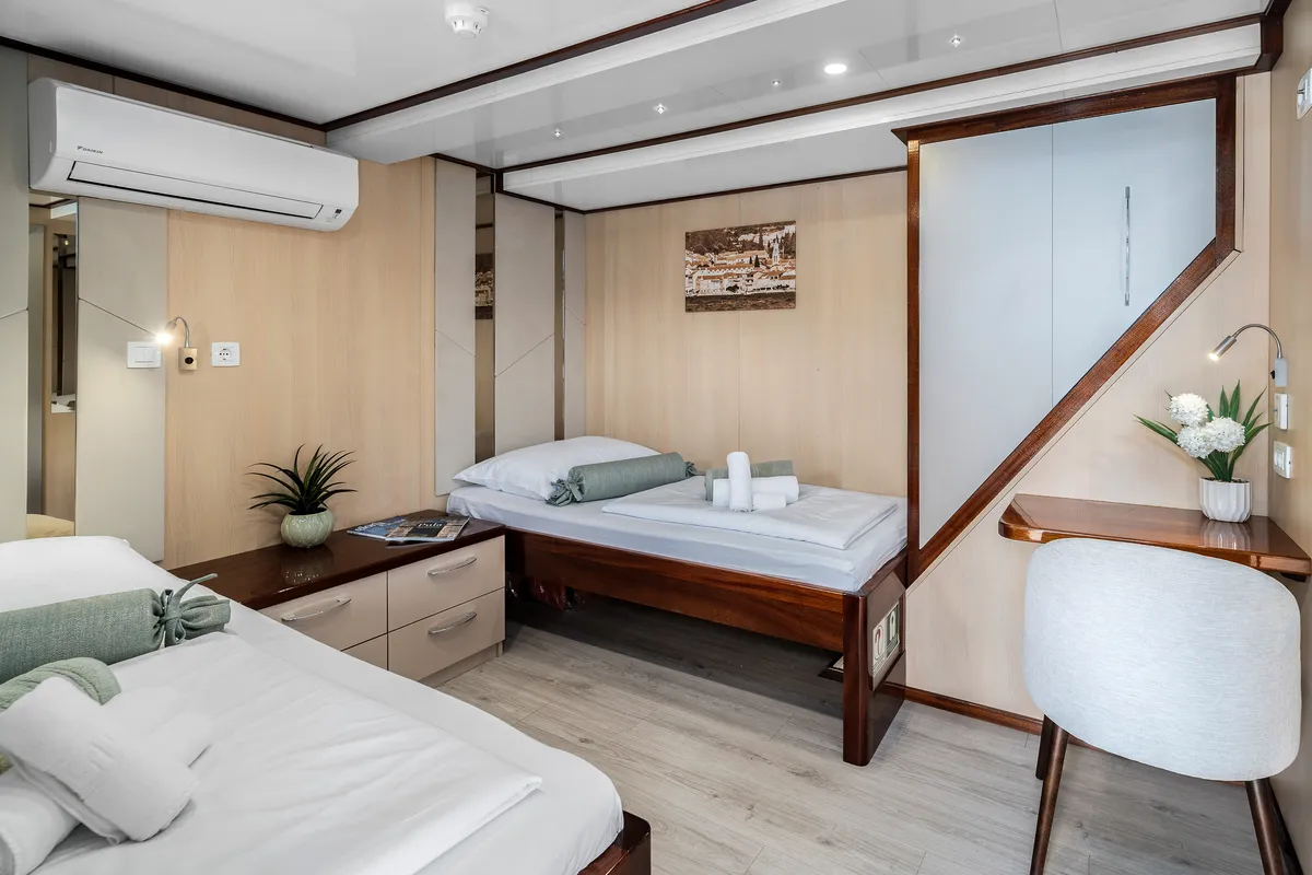 Cabin on Carpe Diem, a Unknown M/S Carpe Diem sailboat at Općina Marina, Croatia