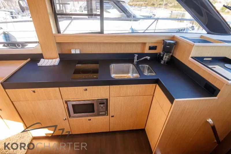 Alexander, a Bavaria Virtess 420 Fly motor yacht at Punat, Croatia