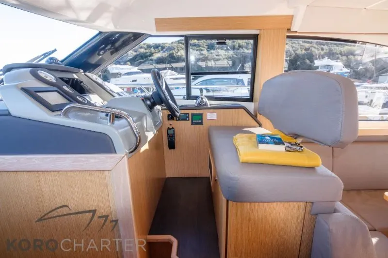 Alexander, a Bavaria Virtess 420 Fly motor yacht at Punat, Croatia