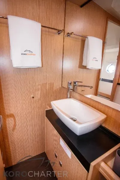 Alexander, a Bavaria Virtess 420 Fly motor yacht at Punat, Croatia