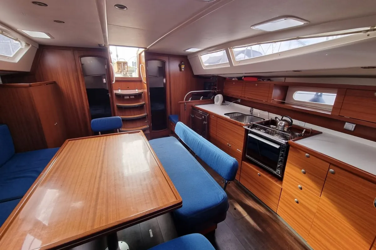 Salon of Athaman, a Delphia 47 sailboat at Gdańsk, Poland