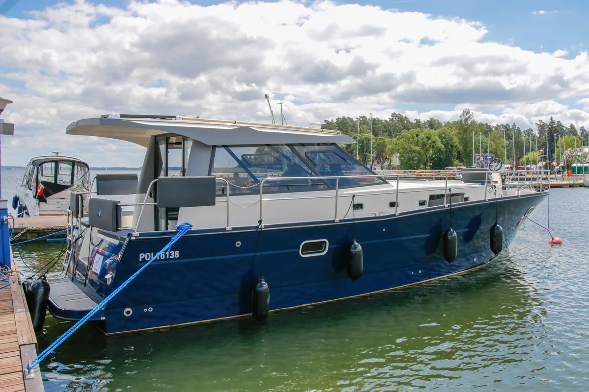 Exterior view of Nautika 1300 Royal, a Delphia Yachts Nautika 1300 motorboat at Wilkasy, Poland