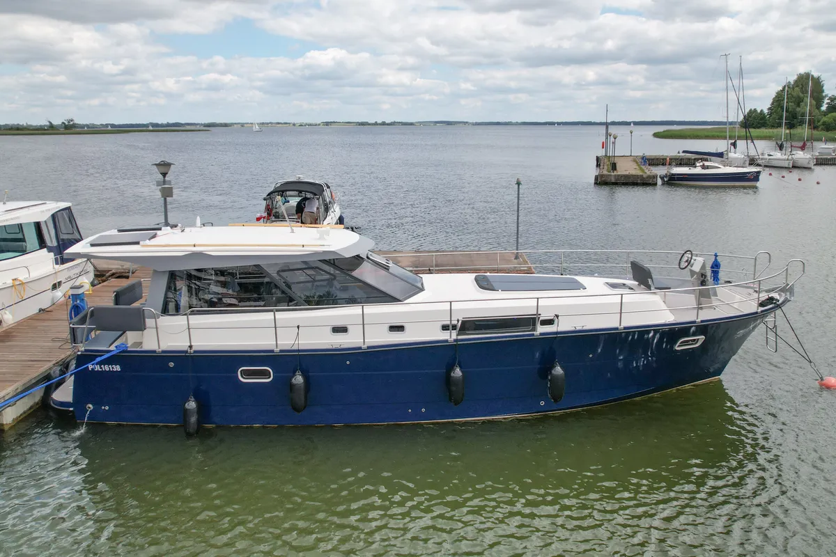 Exterior view of Nautika 1300 Royal, a Delphia Yachts Nautika 1300 motorboat at Wilkasy, Poland