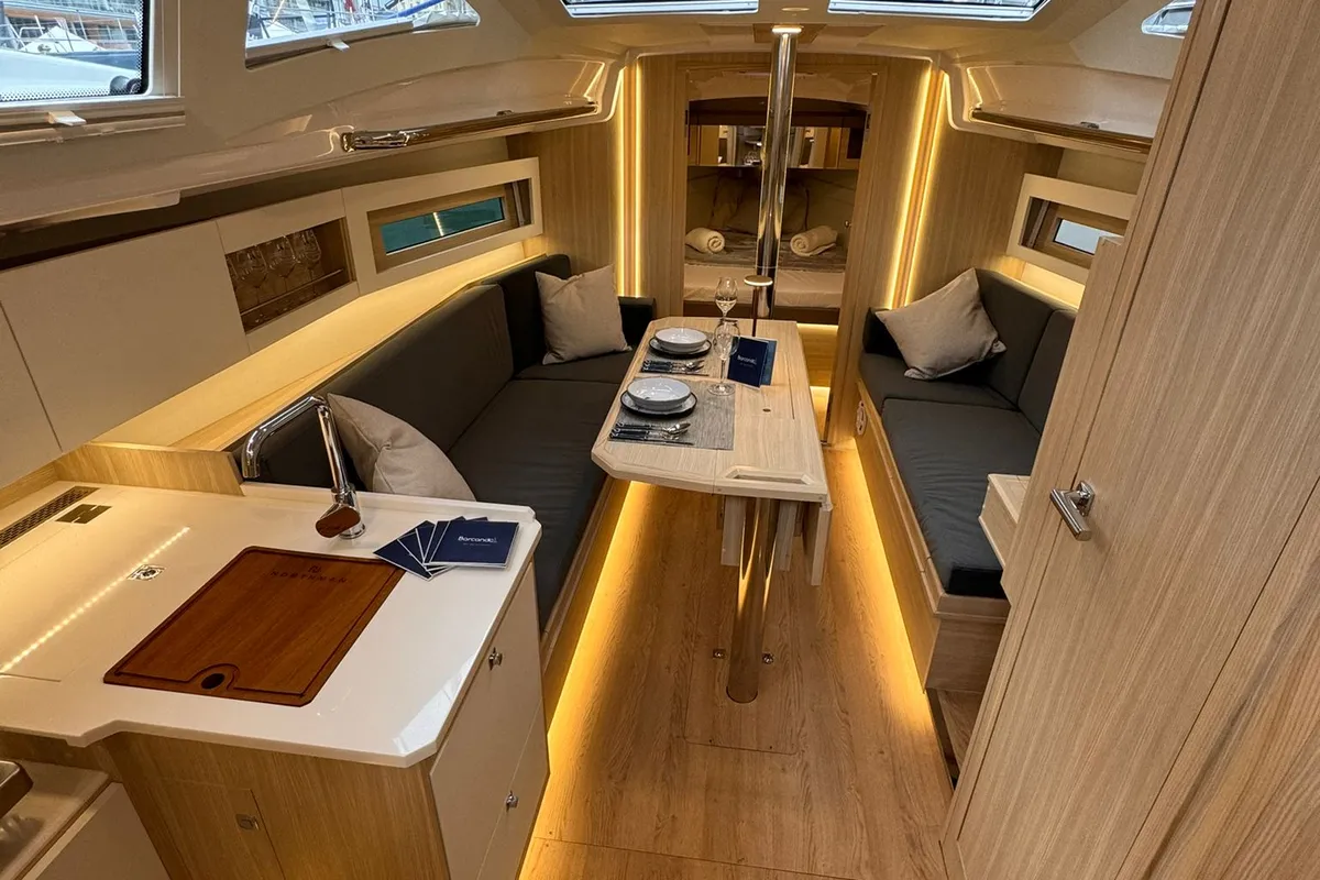Salon of ALAS, a Northman Maxus 35 sailboat at Capo d'Orlando, Italy