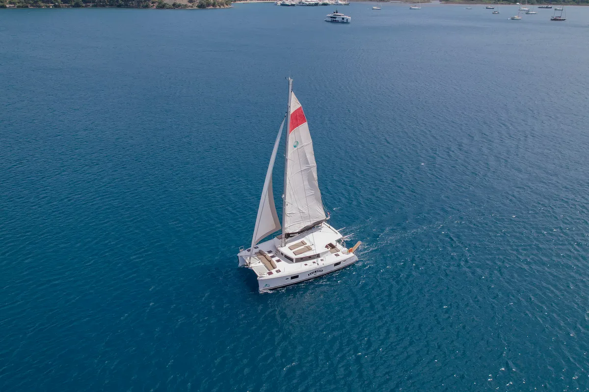 Cabin on Rain Dogs, a Lagoon 421 catamaran at Marmaris, Turkey