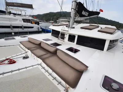 Salon of Rain Dogs, a Lagoon 421 catamaran at Marmaris, Turkey