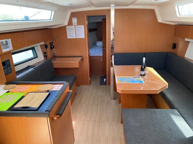 Salon of Kalispera, a Bavaria C42 sailboat at Athens, Greece