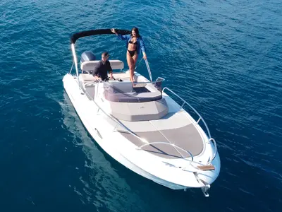 Cabin on Mingolla Brava 22WA, a motorboat at Pula, Croatia