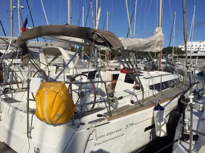 Exterior view of Topaze, a Jeanneau Sun Odyssey 379 sailboat at Toulon, France
