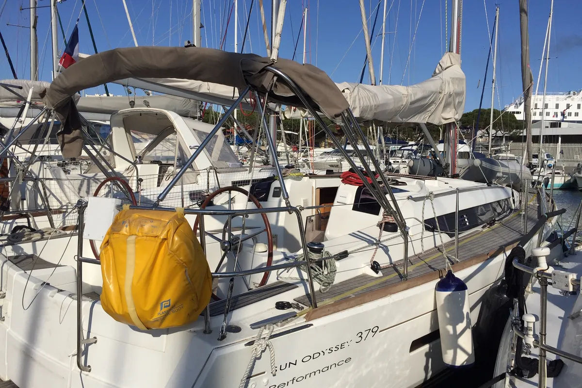 Exterior view of Topaze, a Jeanneau Sun Odyssey 379 sailboat at Toulon, France