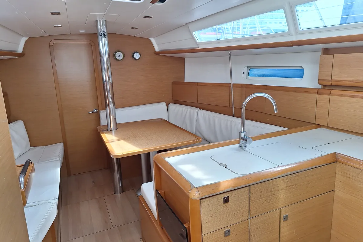 Galley of Topaze, a Jeanneau Sun Odyssey 379 sailboat at Toulon, France