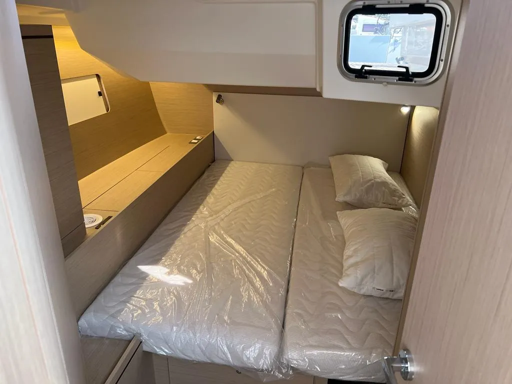 Cabin on Libery, a Beneteau Oceanis 51.1 sailboat at Capo d'Orlando, Italy
