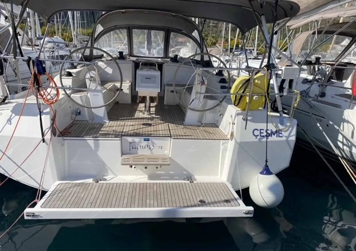 Cockpit of Sideways, a Bavaria C42 sailboat at Fethiye, Turkey