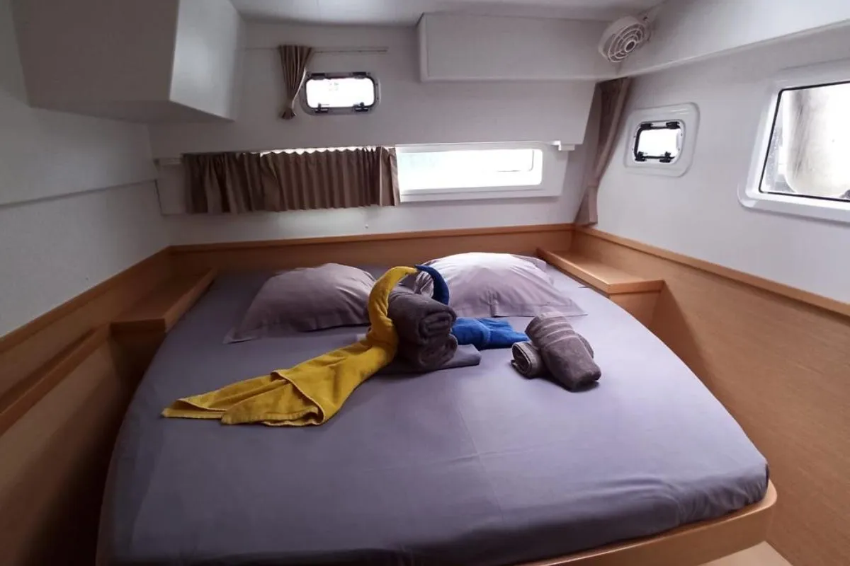 Cabin on Taina, a Lagoon 42 catamaran at Pointe-à-Pitre, France