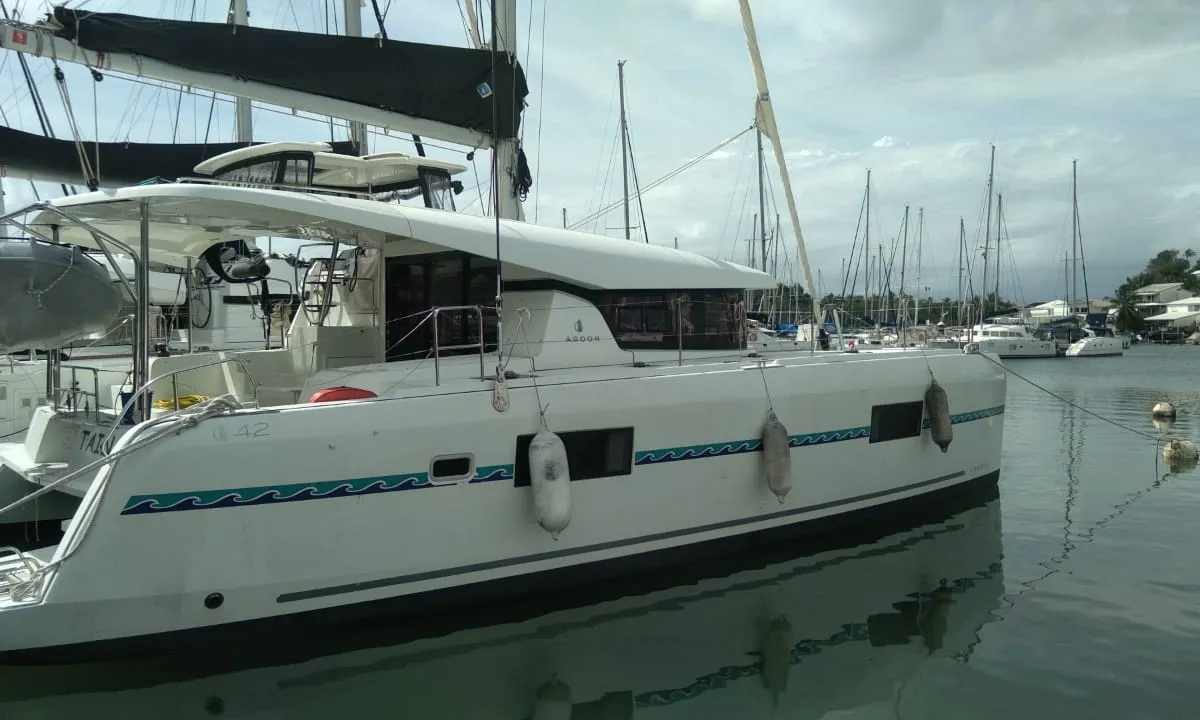 Cabin on Taina, a Lagoon 42 catamaran at Pointe-à-Pitre, France